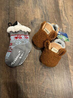 Set of 2 Baby Slippers Socks Pre-Walking Shoes - 0-6 Months